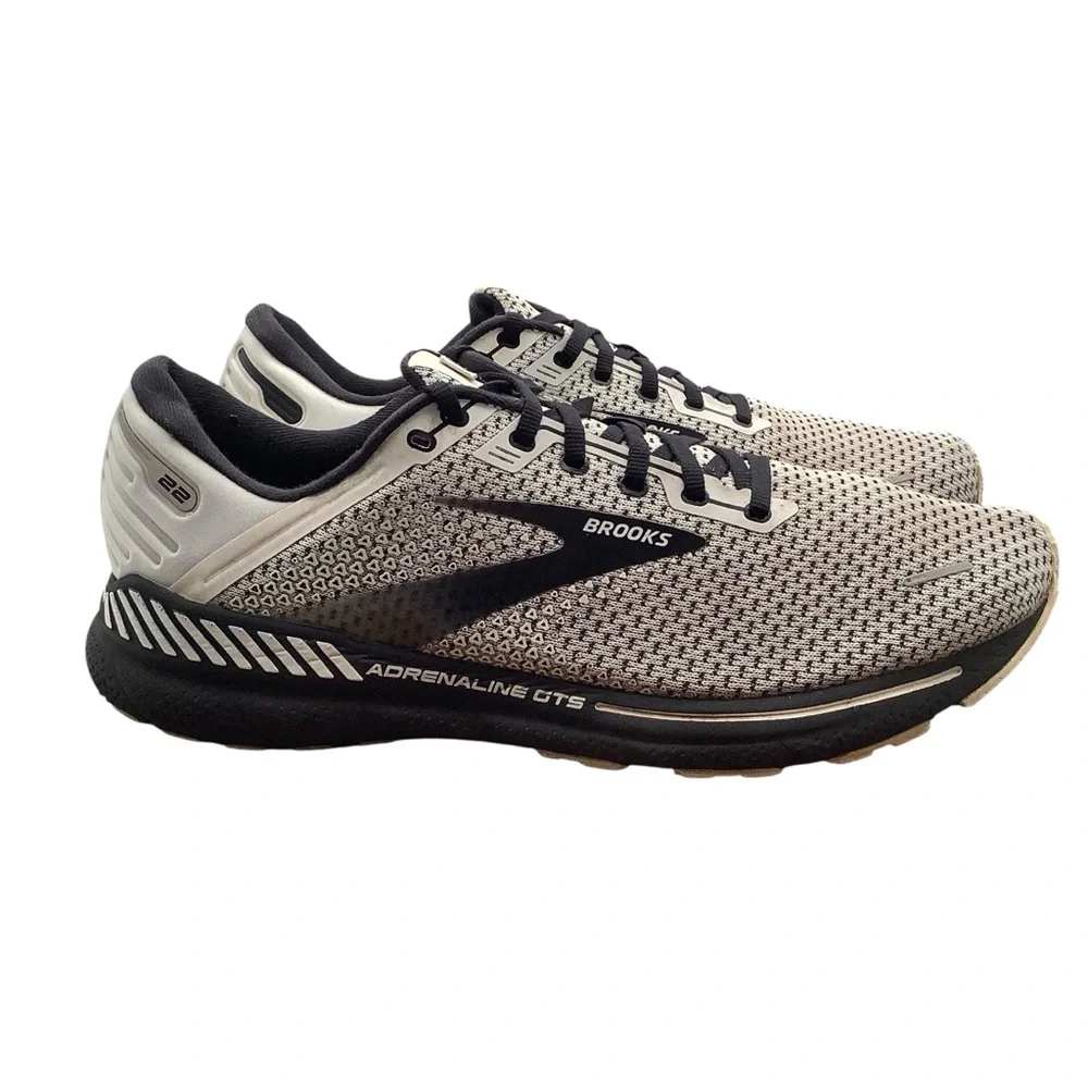 Brooks‎ Men's Black and White Athletic Shoes